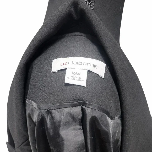 Liz Claiborne Blazer Women’s Fit Black Pockets Single Button Satin Lining Sz 16W - Picture 3 of 5